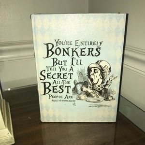 Alice in wonderland magnetic box